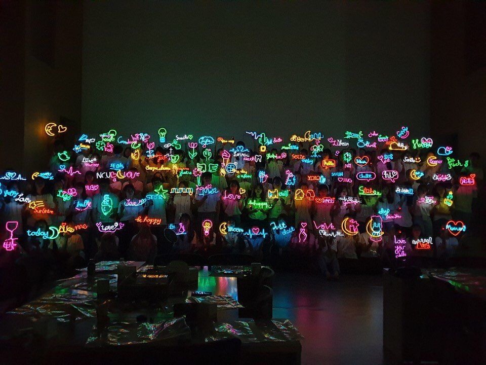 비전 네온사인 진행 사진 2