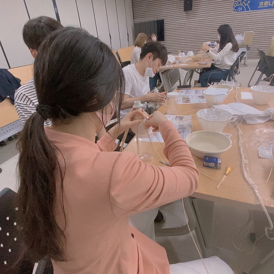 손끝에서 피어나는 감성 라탄 무드등 진행 사진 3