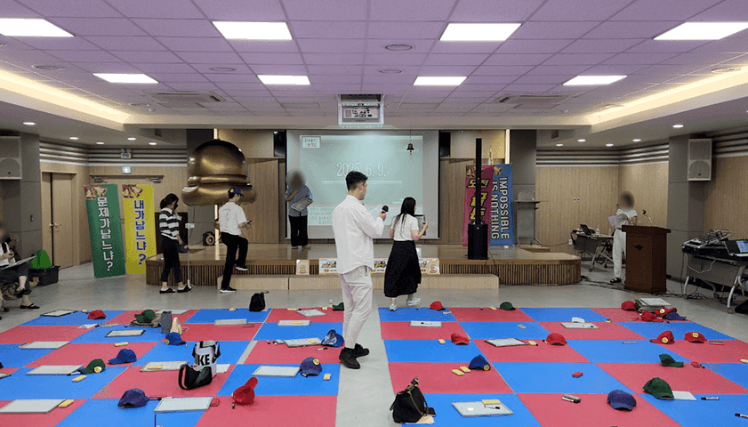 우리 회사 골든벨 진행 사진 2