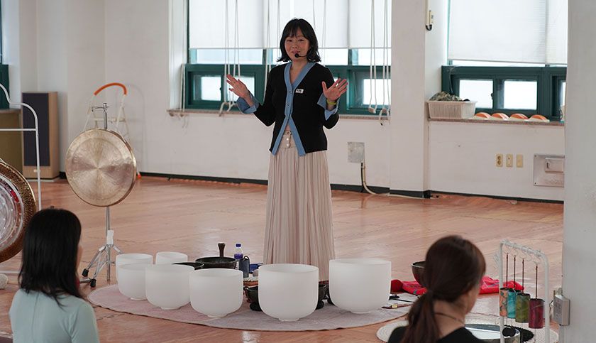 사운드배스 + 마음챙김 소통 / 사운드 테라피 명상 진행 사진 3