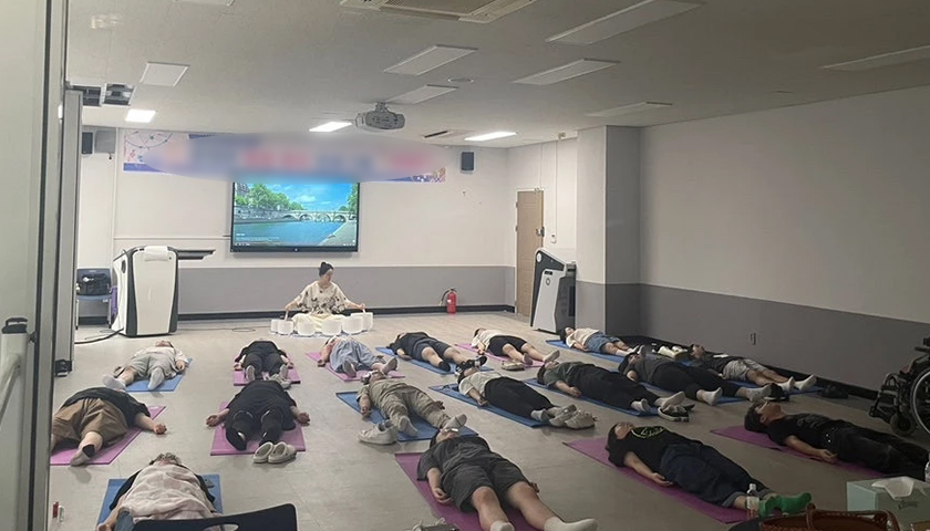 아로마 싱잉볼 명상 마음챙김 힐링테라피 진행 사진 4