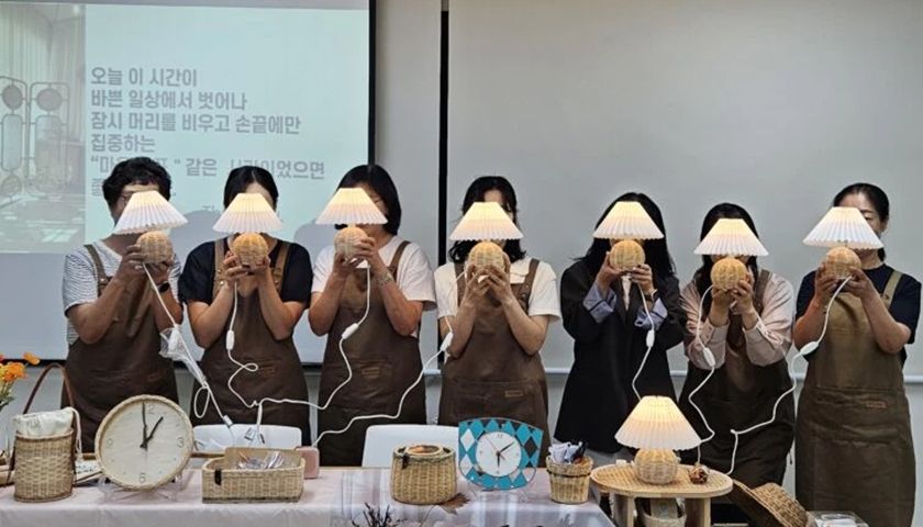 손끝에서 피어나는 빛, 라탄 무드등 스탠드 만들기 진행 사진 4