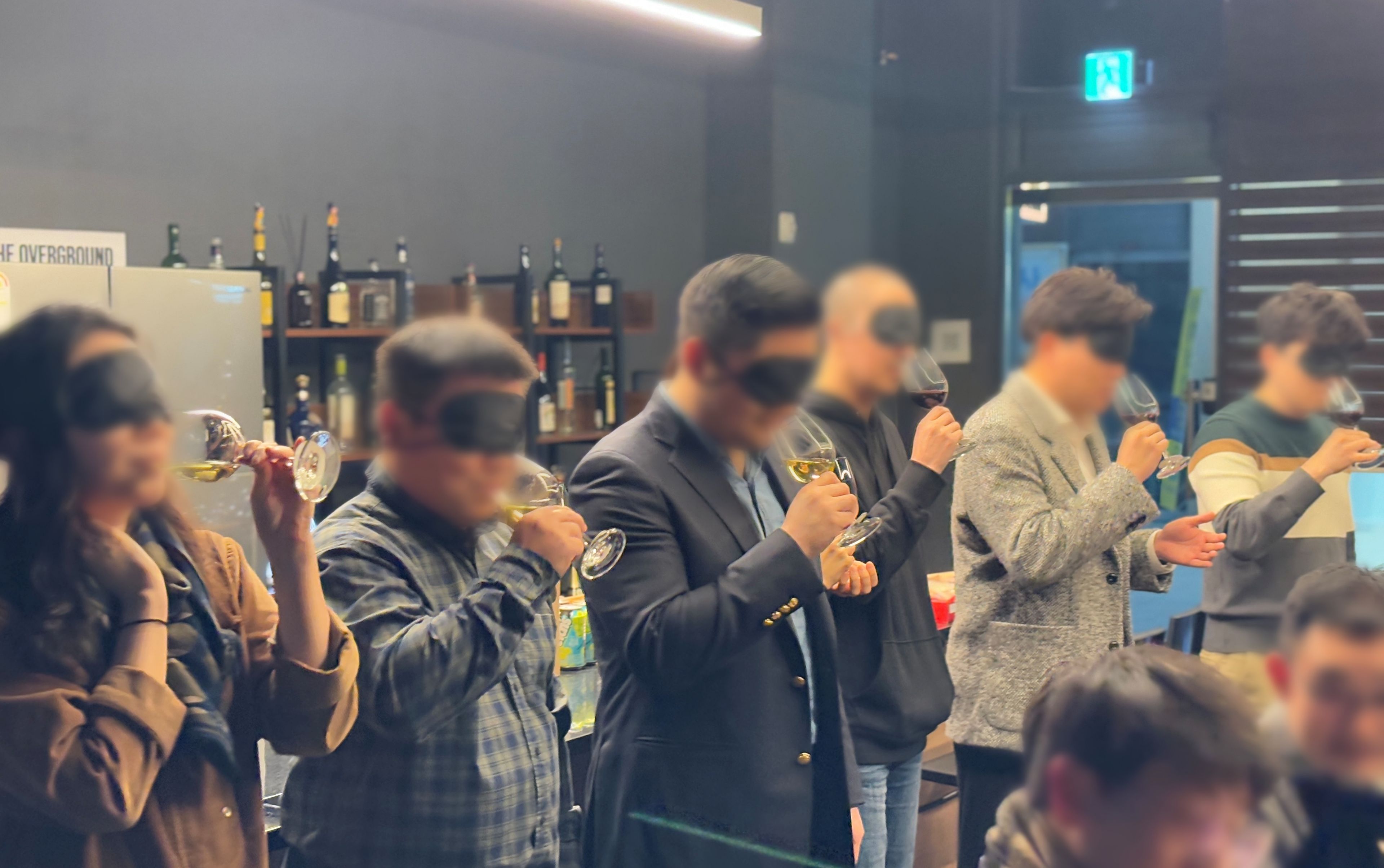 흑백 블라인드 와인 테이스팅-image-4