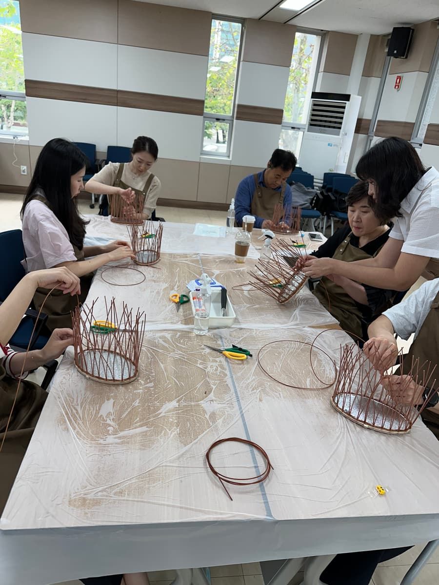 라탄을 이용한 원목 탁상거울 상품 이미지 5