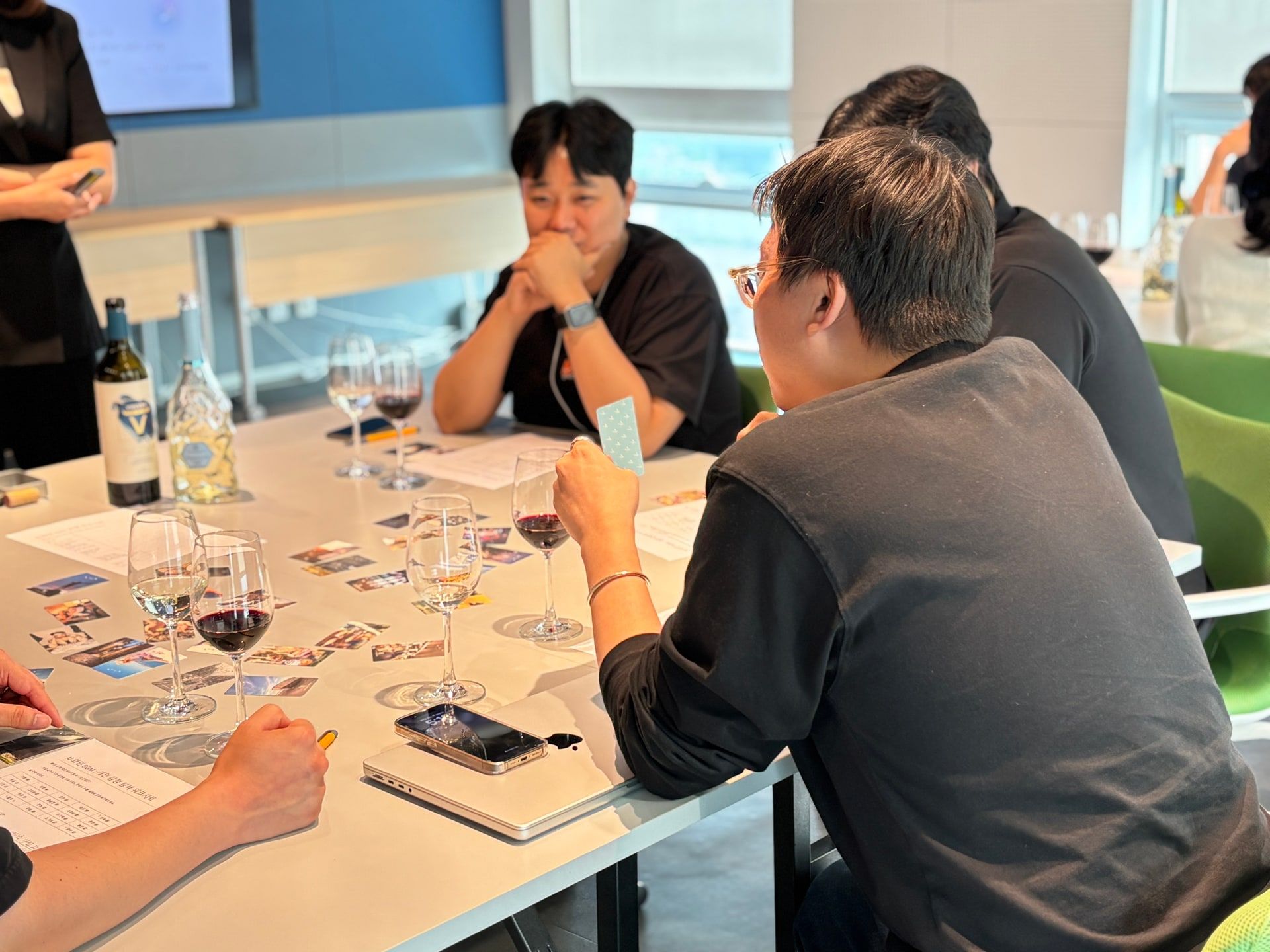 AI로 만드는 와인 BGM 상품 이미지 7