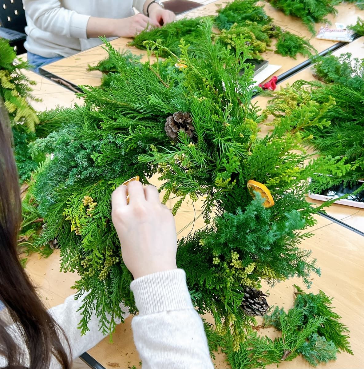 천연 크리스마스 감성 리스 진행 사진 2