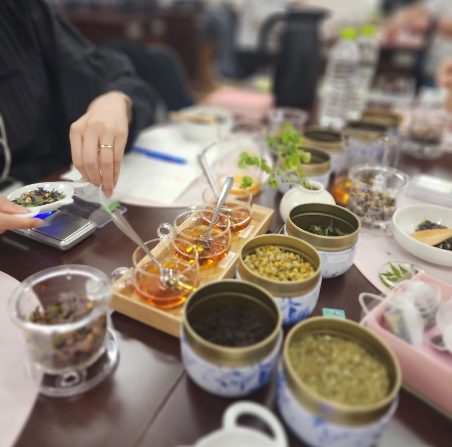 오감을 깨우는 티 블렌딩 진행 사진 4