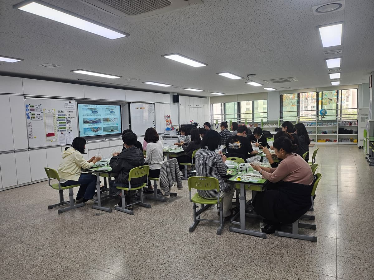 아로마 인센스 스틱과 싱잉볼 명상 진행 사진 3