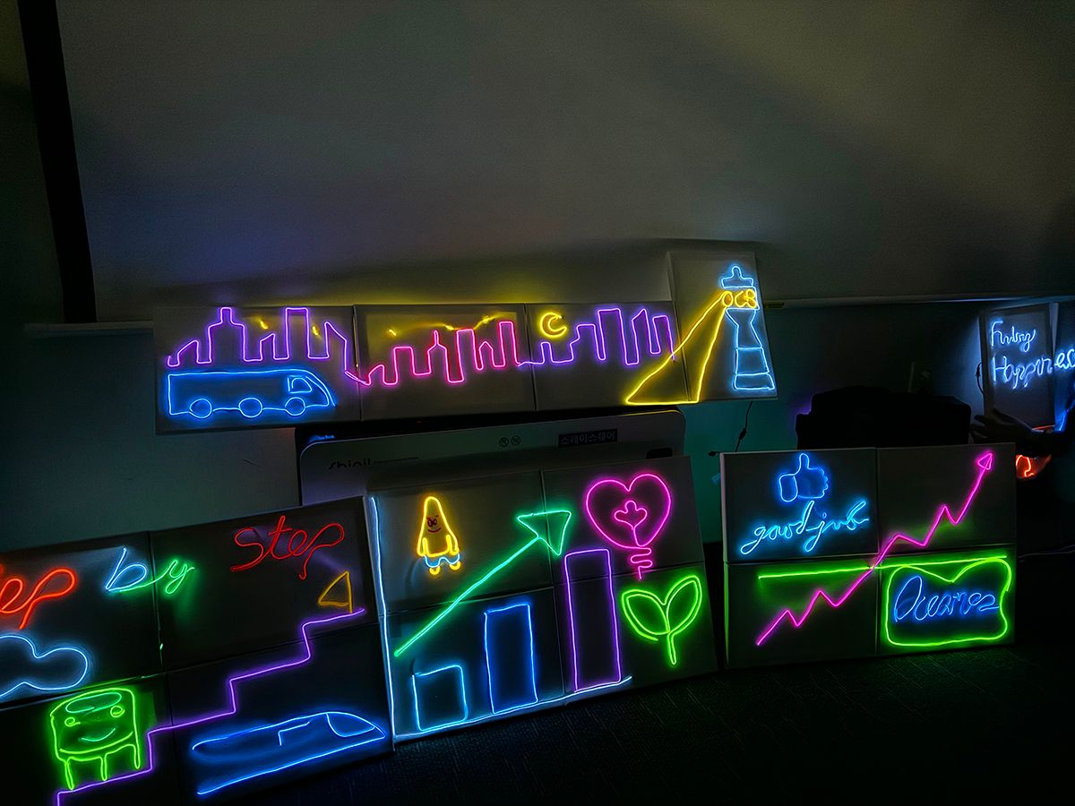 팀 네온사인-image-0