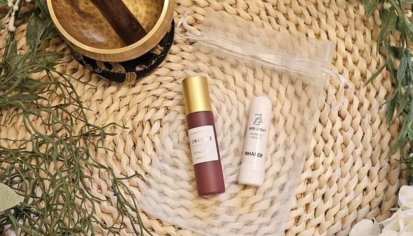 컬러 아로마 롤온과 통증완화 마사지