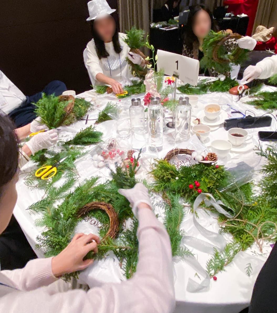 맞춤 레터링 크리스마스 생화 리스 진행 사진 2