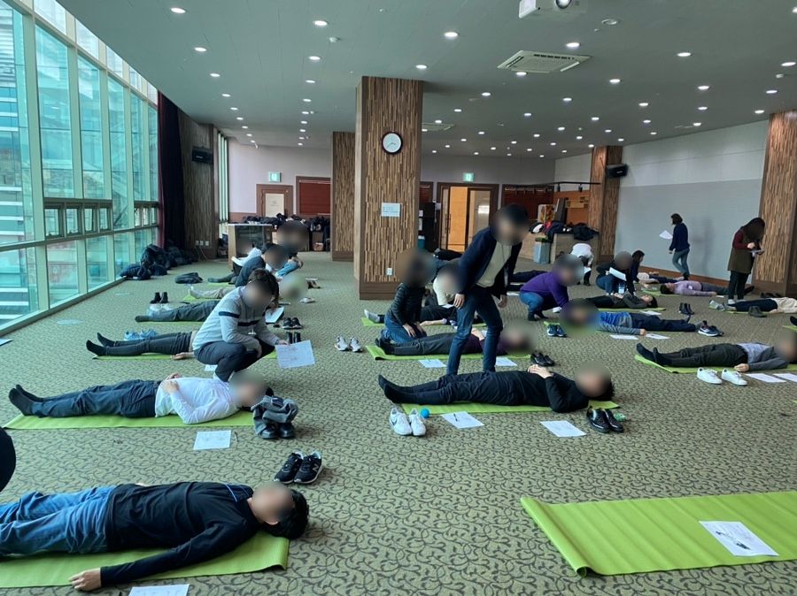 직장인 필라테스 진행 사진 3