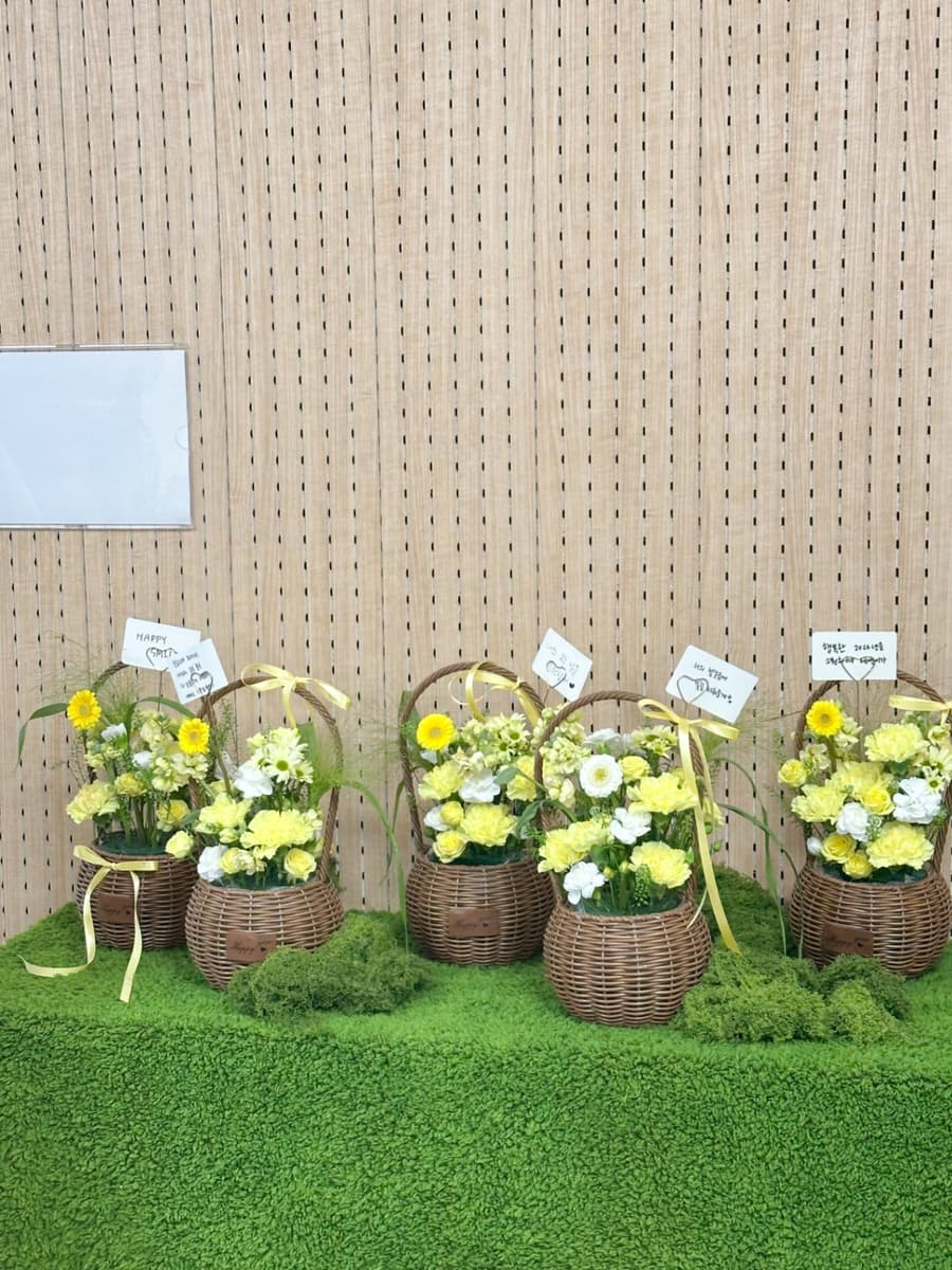 계절을 선물하는 감성 꽃바구니 클래스 진행 사진 7