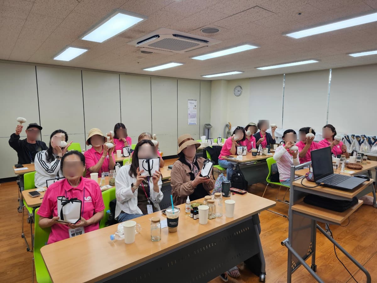 향과 온기로 회복하는 태국 허브볼·아로마 롤온 워크샵 진행 사진 5