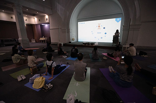 사운드배스와 마음챙김 소통 명상, 공명과 경청 진행 사진 2