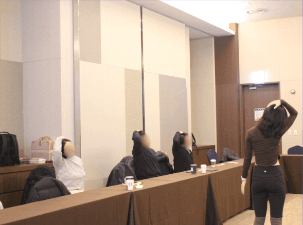 직장인 필수 교정운동 클래스 진행 사진 3