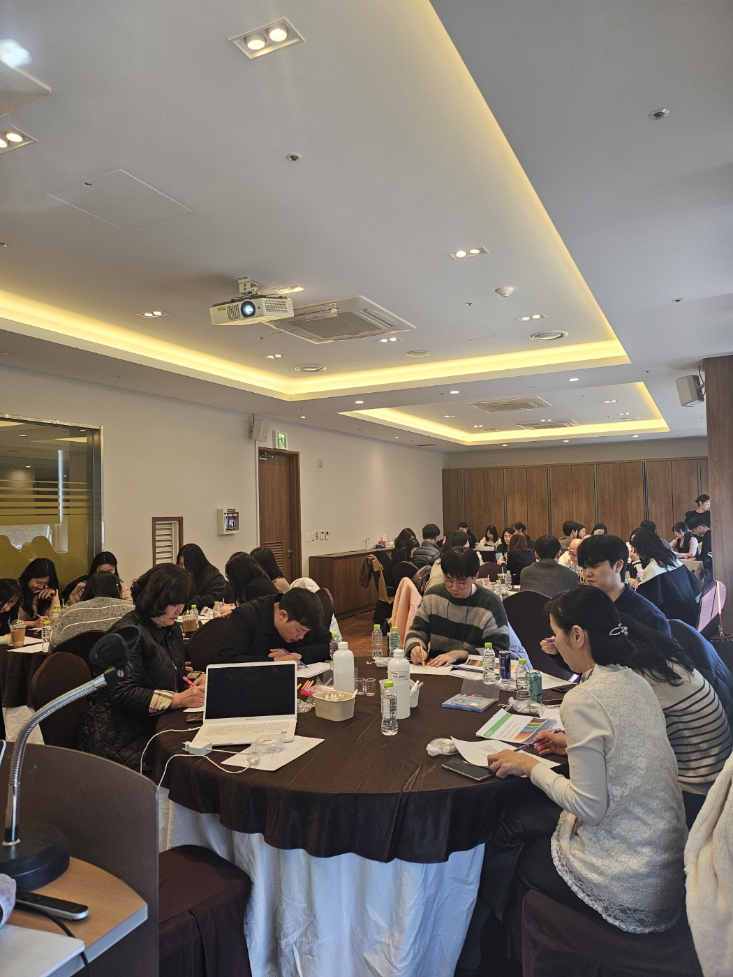 컬러 팀빌딩과 컬러 차량용방향제 진행 사진 2