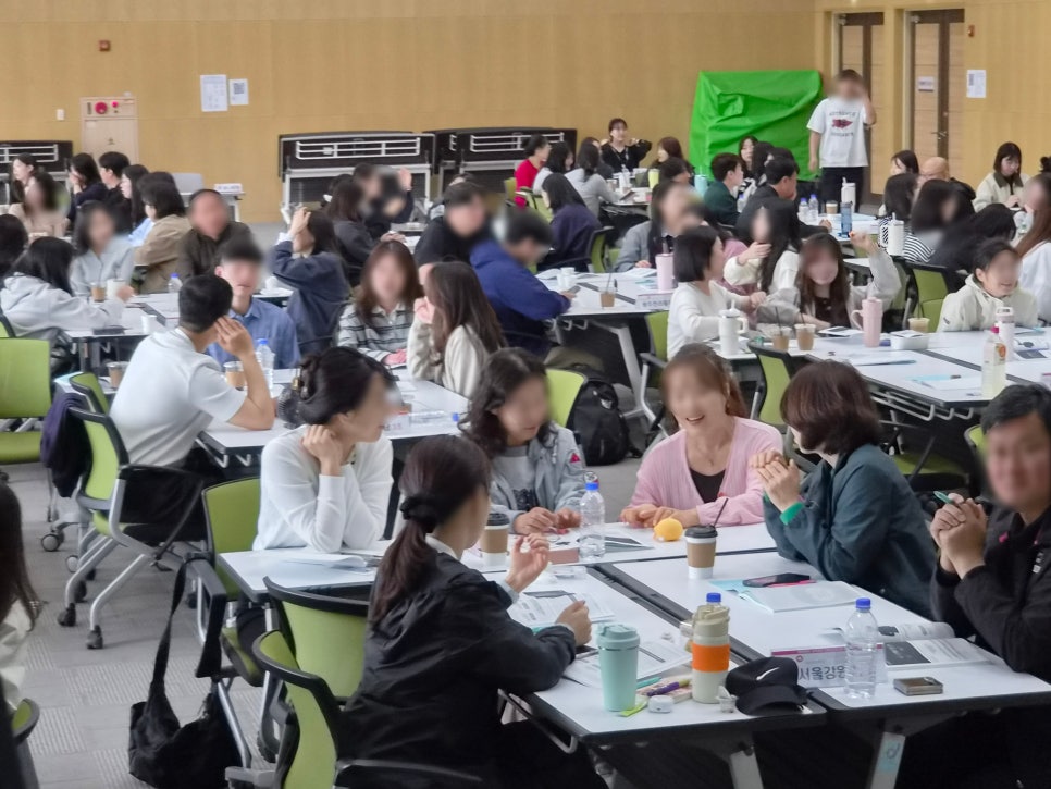 AI시대속에서 모두의 자리를 밝혀주는 요즘 리더십 상품 이미지 4