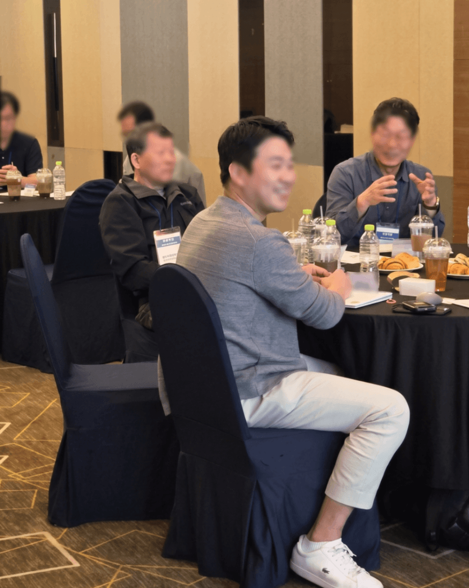 AI시대속에서 모두의 자리를 밝혀주는 요즘 리더십 상품 이미지 6