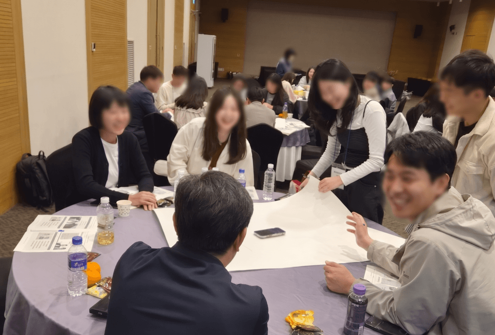 AI시대속에서 모두의 자리를 밝혀주는 요즘 리더십 진행 사진 2