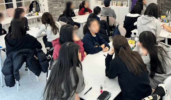 향수인문학으로 만나는 니치향수 만들기 진행 사진 2